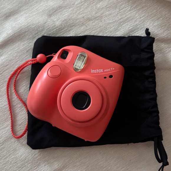 Fujifilm Instax Mini 7+ Polaroid Camera Light Coral - Picture 4 of 4